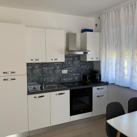 Apartman Ki Apartment Pula Bagian luar foto