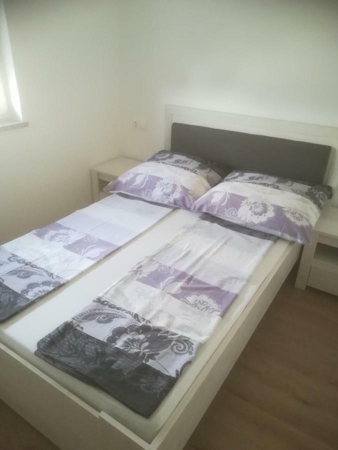 Apartman Ki Apartment Pula Bagian luar foto