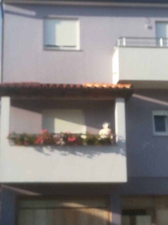 Apartman Ki Apartment Pula Bagian luar foto
